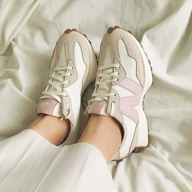 New Balance Sneakers 327 low-top with oversized N side logo and lug outsole product detail image 14