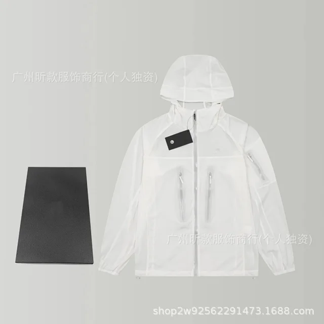 Arc'teryx Jackets Hooded lightweight zip jacket with pockets product detail image 9