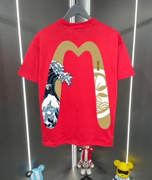 Design McDonald's x Hokusai The Great Wave T-Shirt Red T-Shirts - 1
