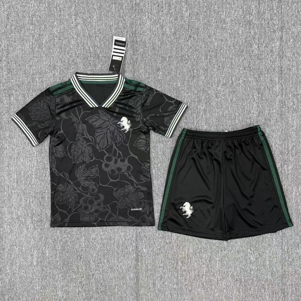 Design Newcastle United 2023-24 Third Kit Green / White Jersey and Shorts Set Sets - 6