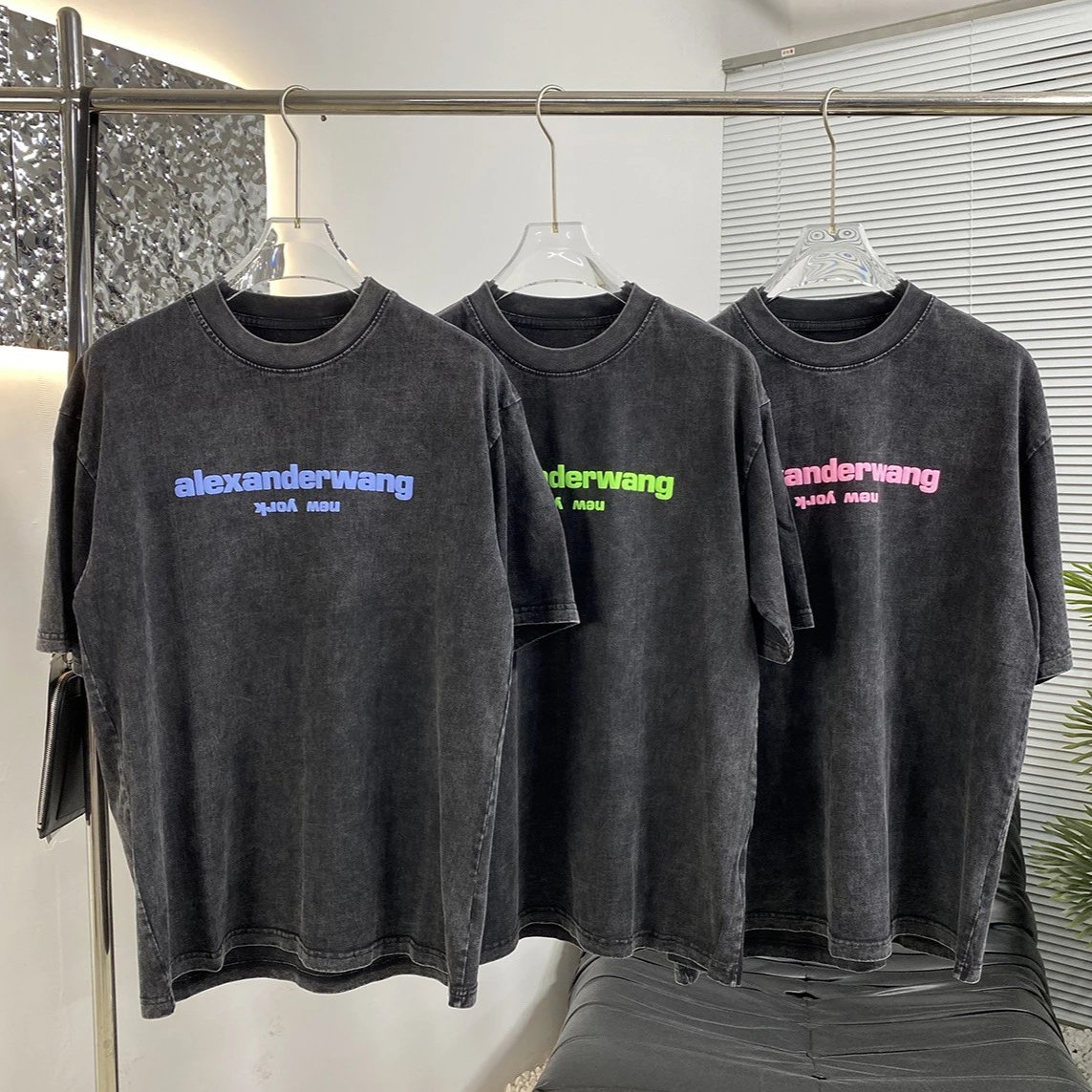 Alexanderwang Logo B