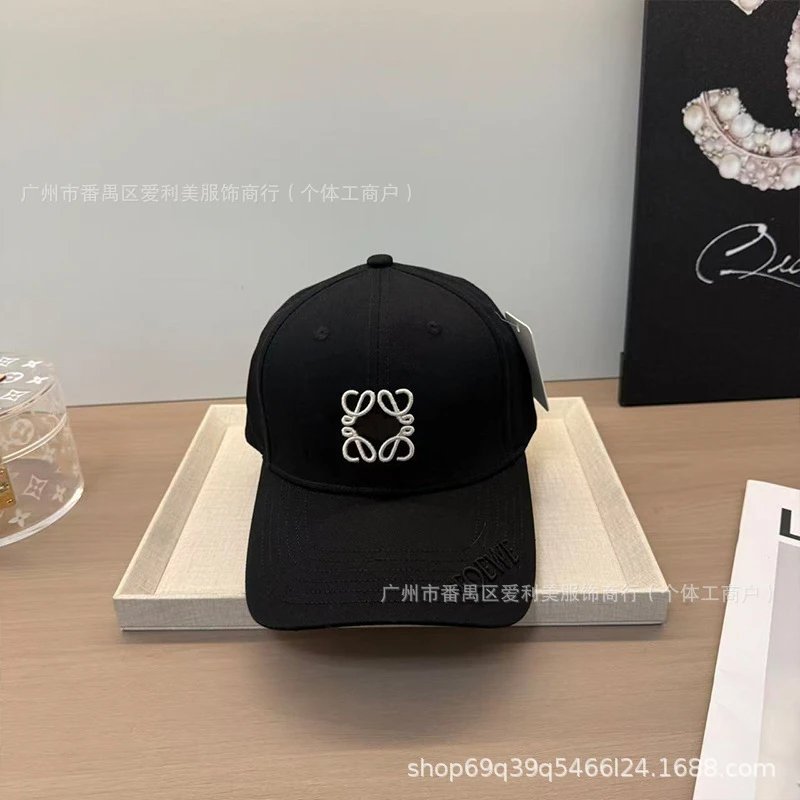 Loewe Anagram Embroidered Baseball Cap Burgundy - 21