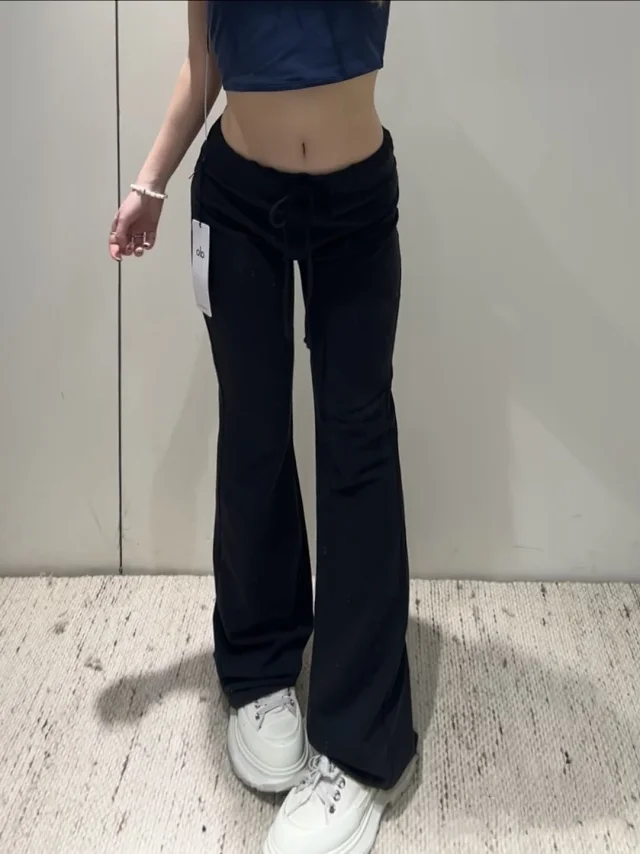 Alo Trousers Drawstring Flared Yoga Pants product detail image 3