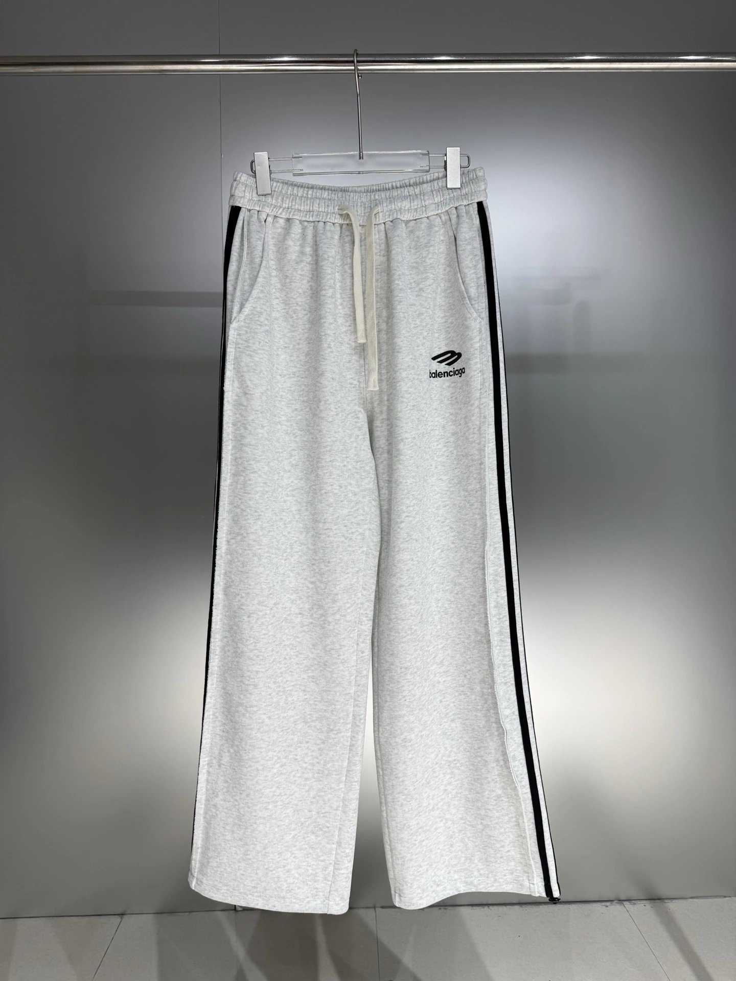 Balenciaga Cargo Sweatpants Black - 4