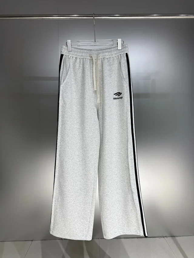 Balenciaga Trousers Wide-leg drawstring sweatpants with side stripes product detail image 3