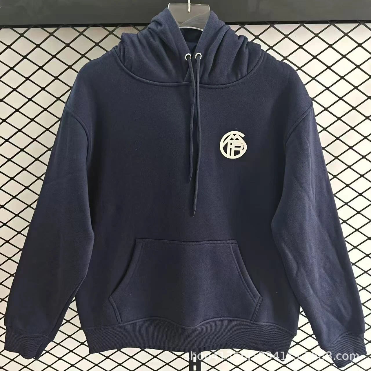 Design Minimalist Logo Hoodie White - 14