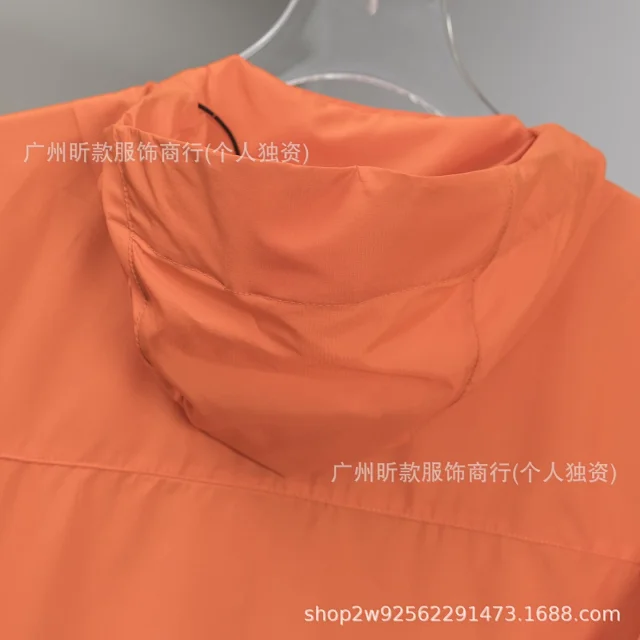 Arc'teryx Jackets Hooded lightweight zip jacket with pockets product detail image 32