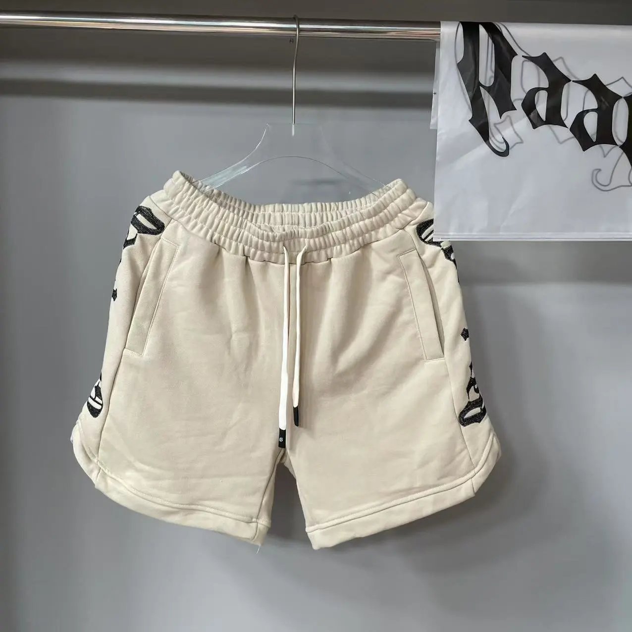 GOOD BRAND Goods Logo-Print Drawstring Waist Shorts Burgundy Shorts - 7