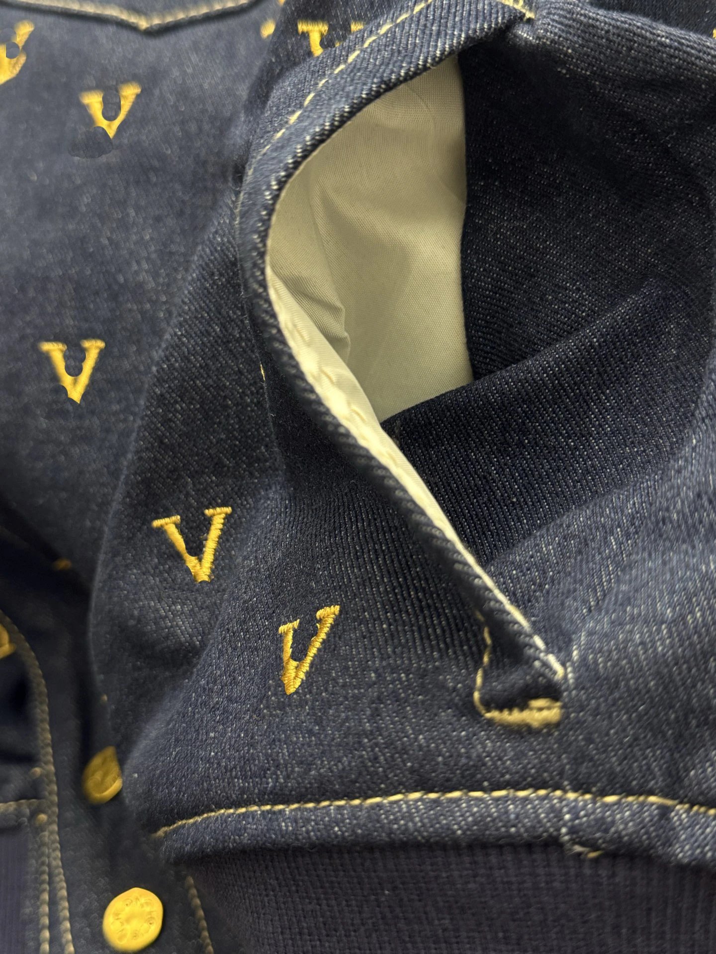 Denim Tears V-Embroidered Denim Jacket Navy - 9