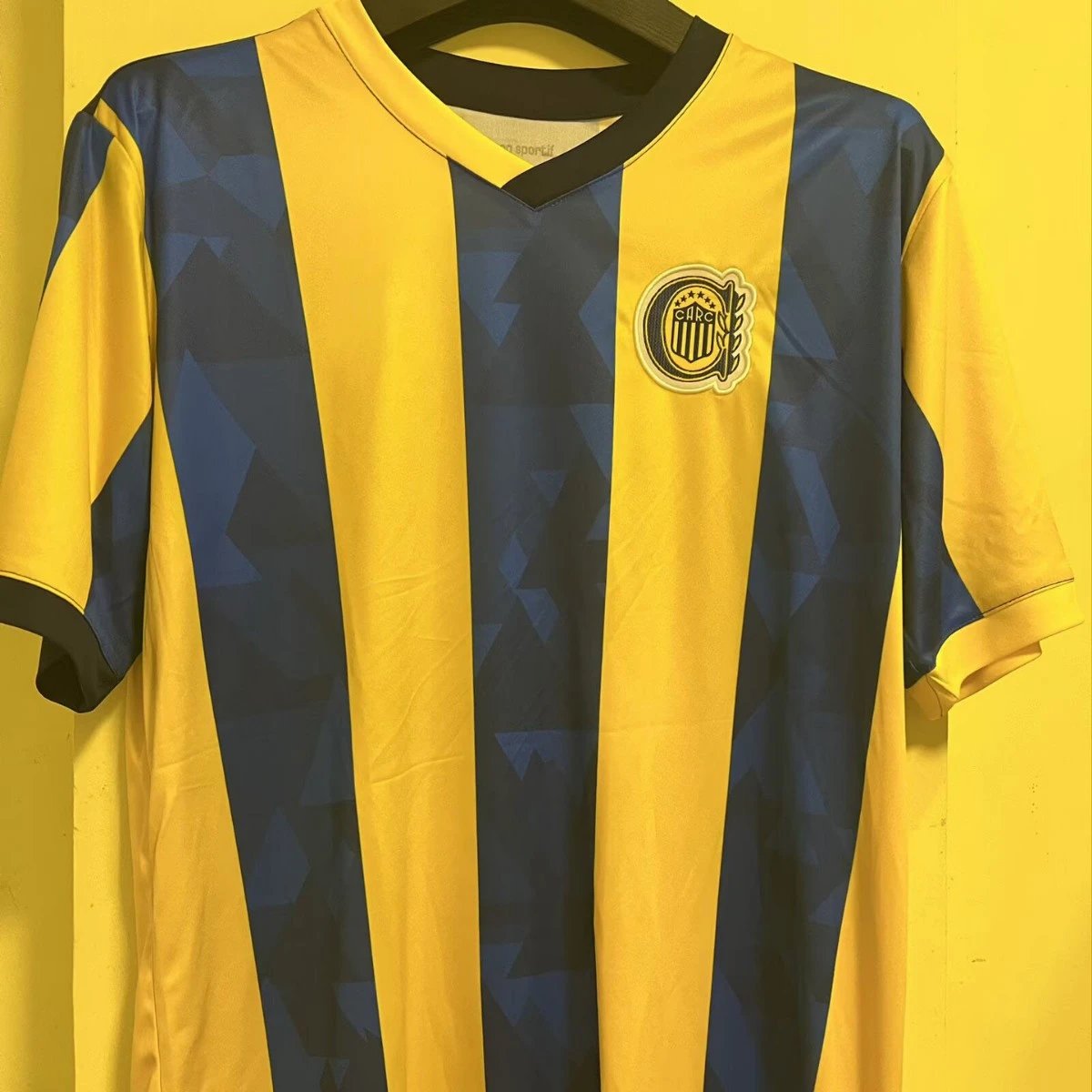 Macron Eintracht Frankfurt 2023-24 Away Jersey White / Green / Black Jersey - 4