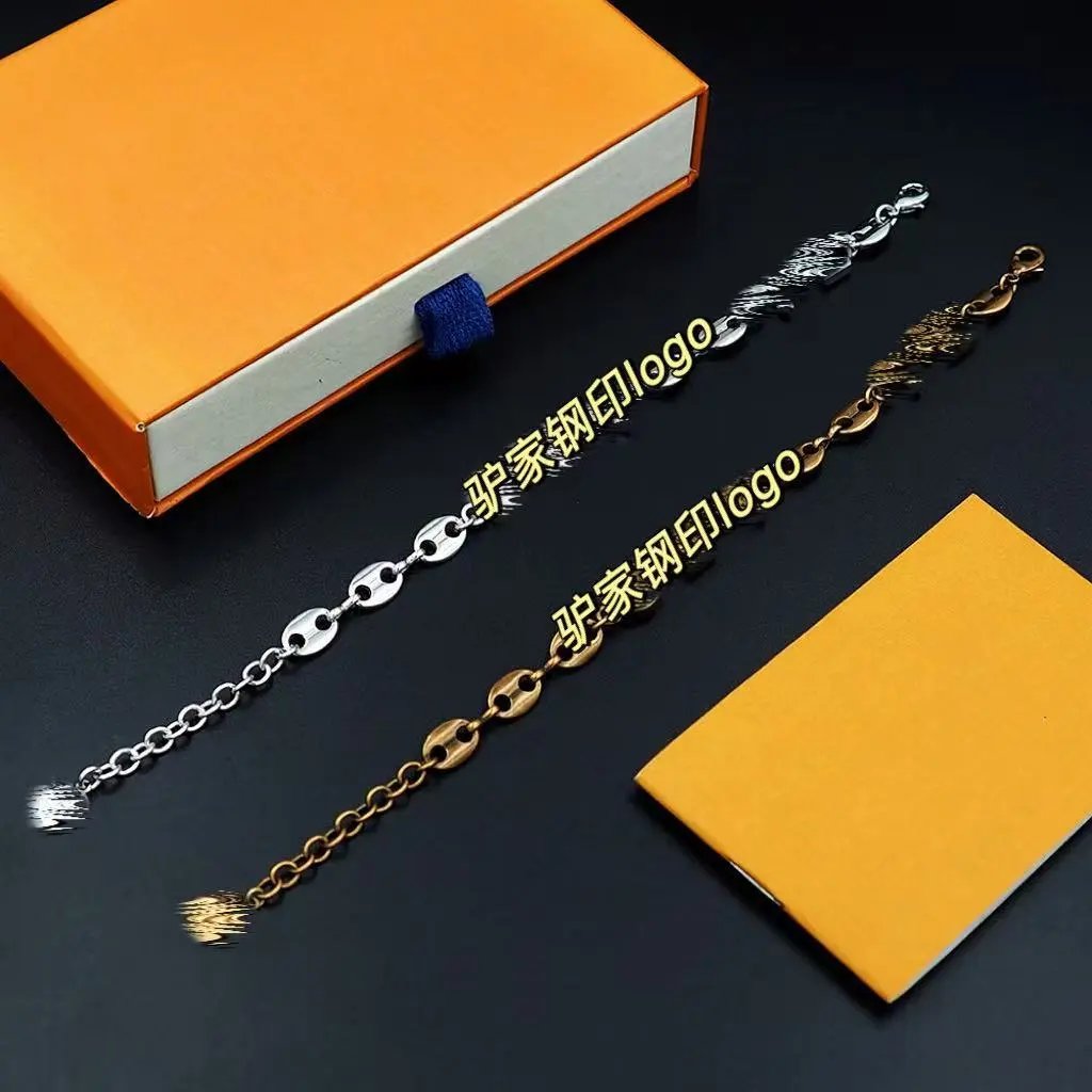 Design Four-Leaf Clover Logo Chain Necklace and Bracelet Set Bronze Jewelry - 7
