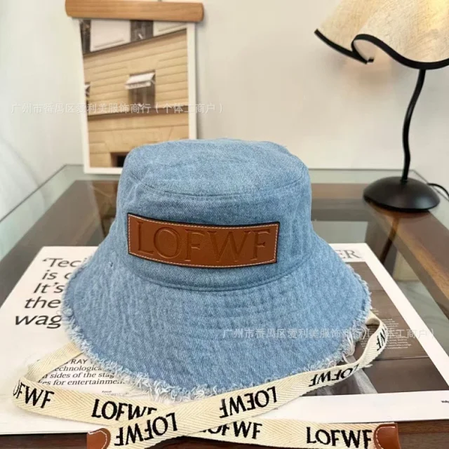 Unbranded Hats Frayed-brim bucket hat with logo-style patch and printed chin strap product detail image 4