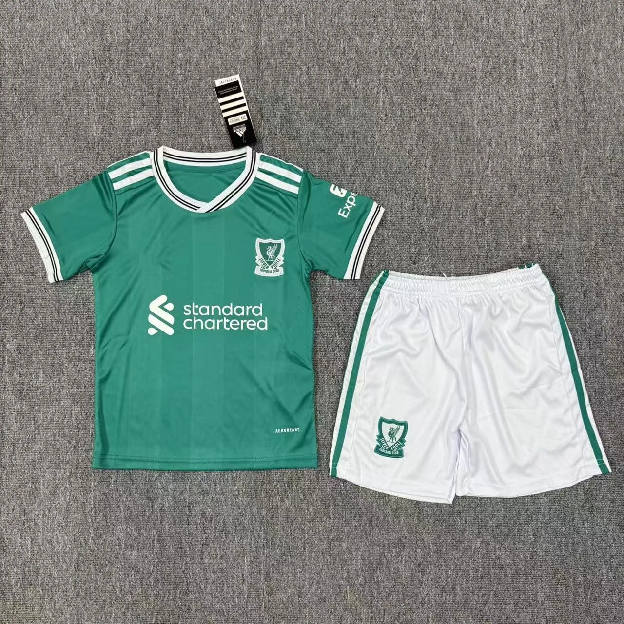 Design Newcastle United 2023-24 Third Kit Green / White Jersey and Shorts Set Sets - 29