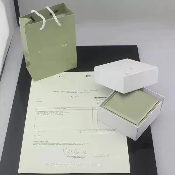 Van Cleef & Arpels Alhambra Four-Leaf Clover Rose Gold Diamond Bracelet Jewelry - 8