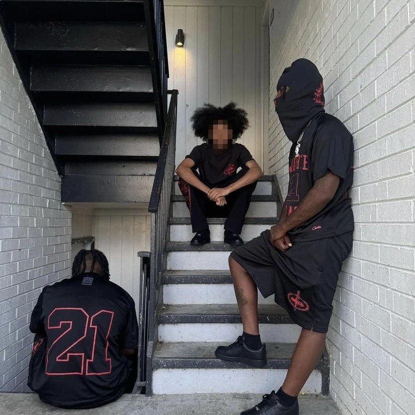 Design Mesh Shorts Black with Red '21' and Sword Emblem - 4