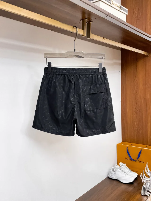 Moncler Shorts M242 logo-print drawstring product detail image 15