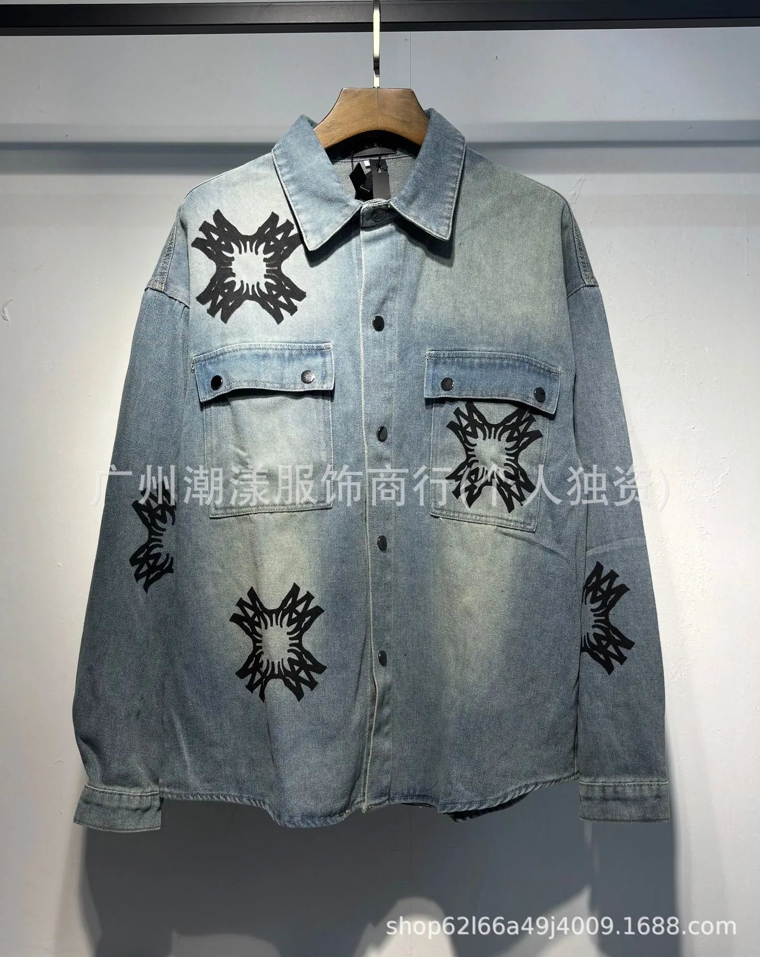 Design Denim Shirt with Abstract Star Print Light Blue Denim Jacket - 6