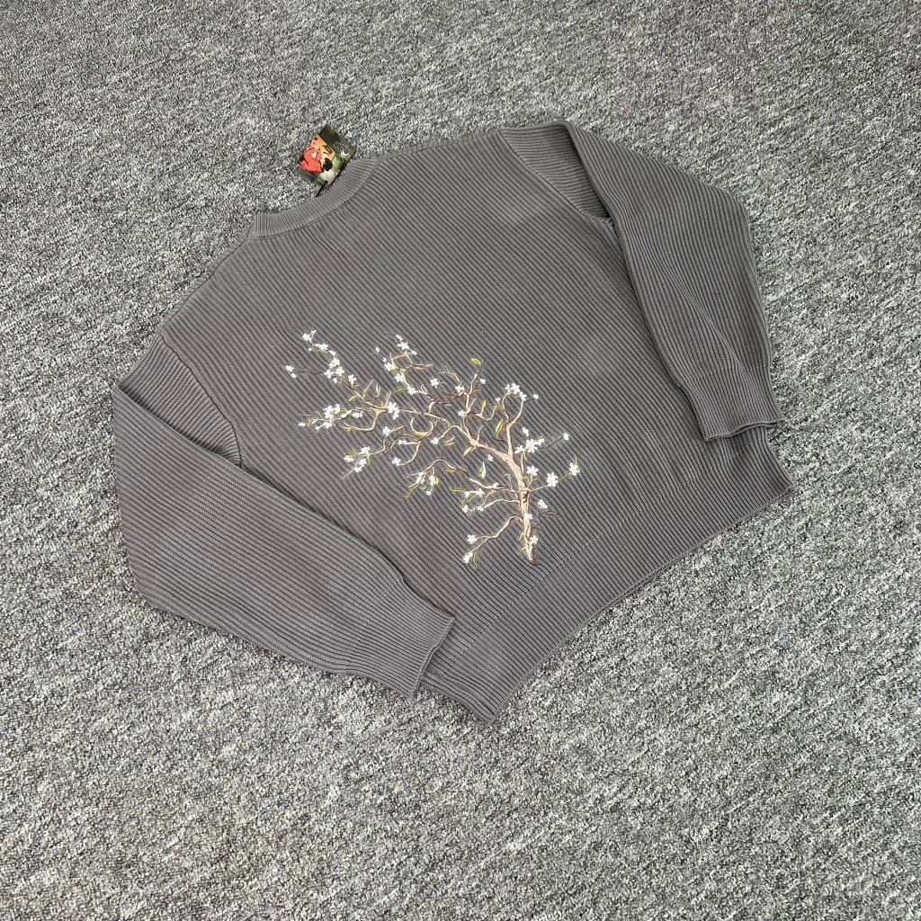 802花卉刺绣毛衣（灰）
