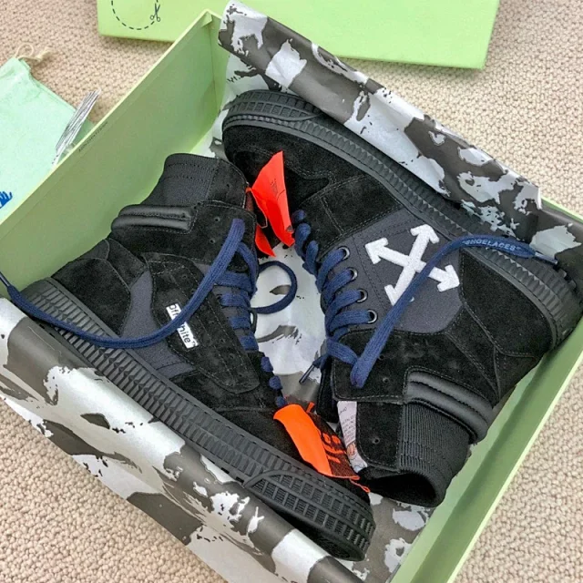 Off-White Sneakers High-Top Arrow Lace-Up product detail image 10