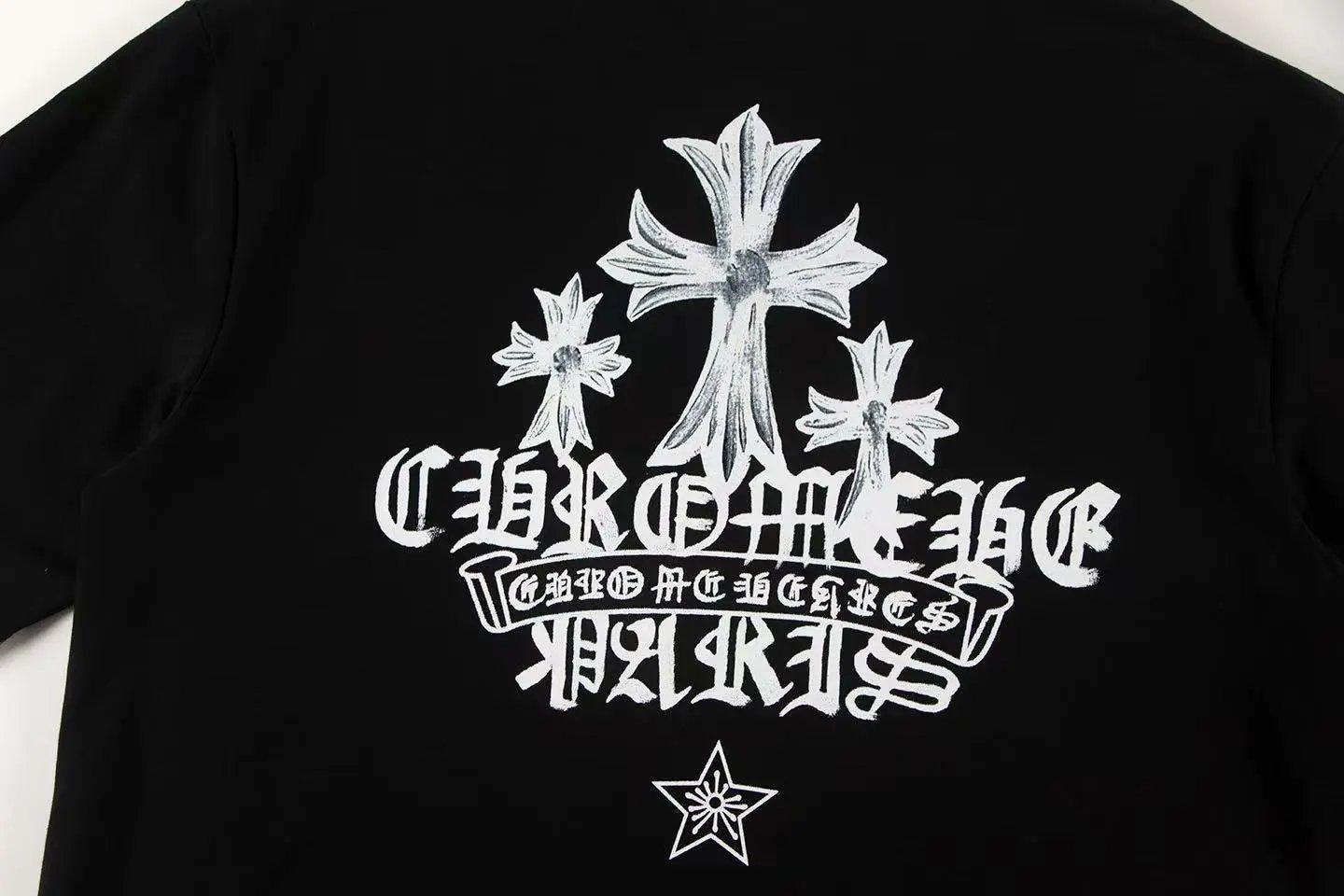 Design Crystal Embellished Splatter Print T-Shirt Black - 34