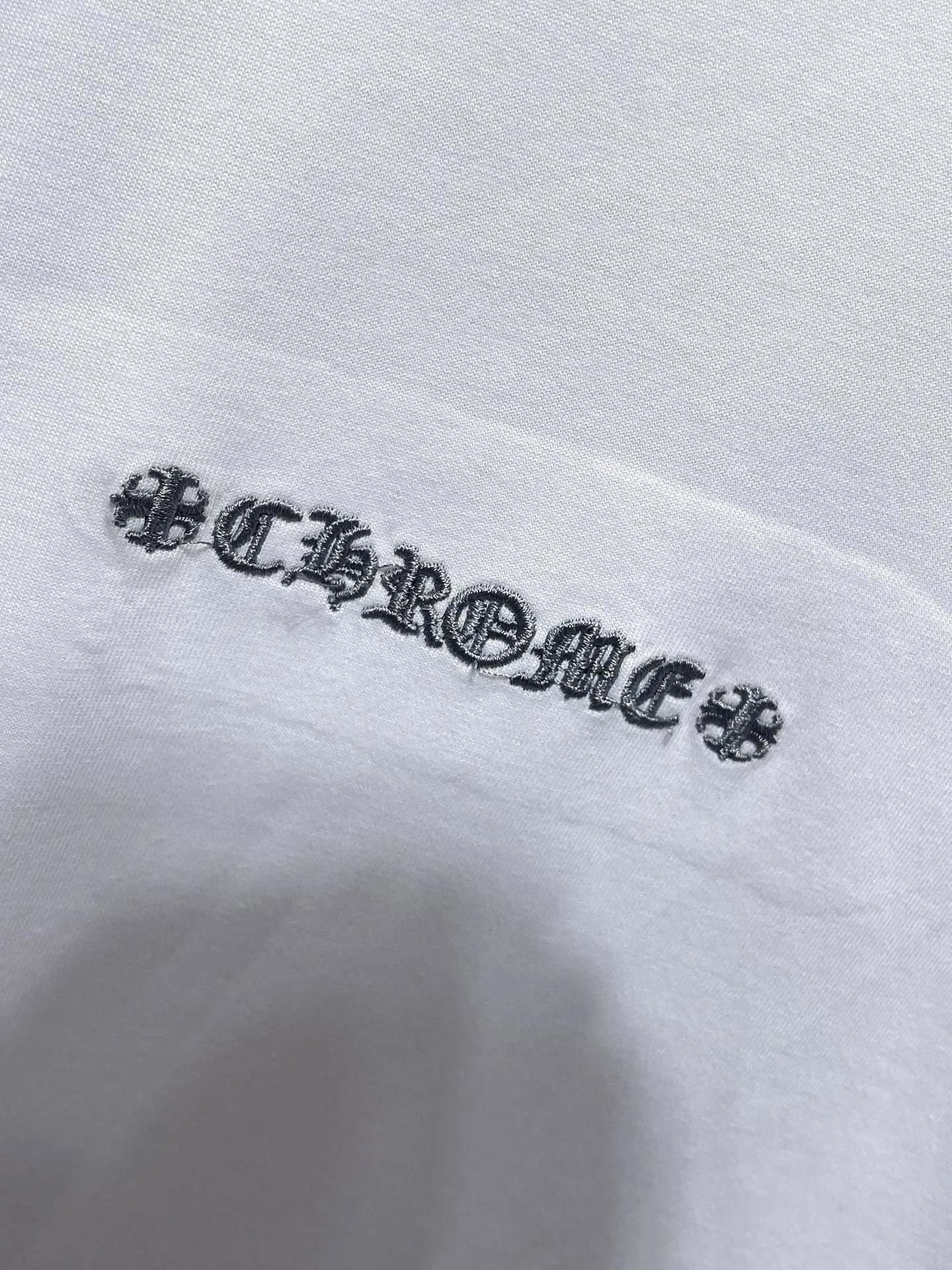 Chrome Hearts Circle Cross Embroidered White T-Shirt - 18