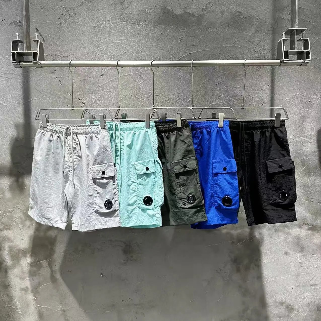 C.P. Company Goggle Pocket Shorts Blue - 3
