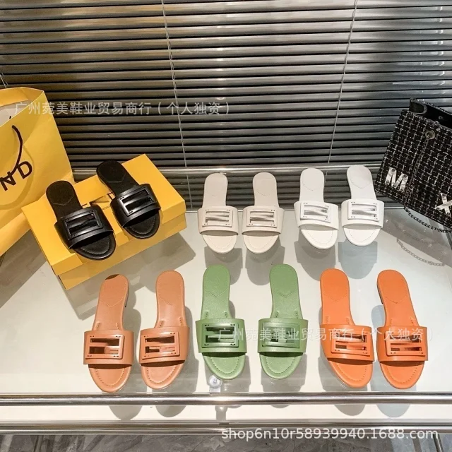 Fendi Sandals FF logo buckle flat slide product detail image 2
