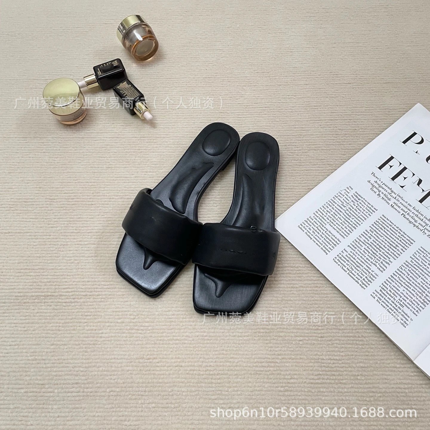 Design Square-Toe Slide Sandals Black Slippers - 6