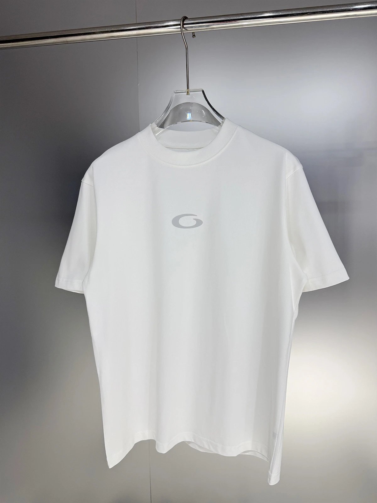 Lululemon Logo Tee White T-Shirt - 18