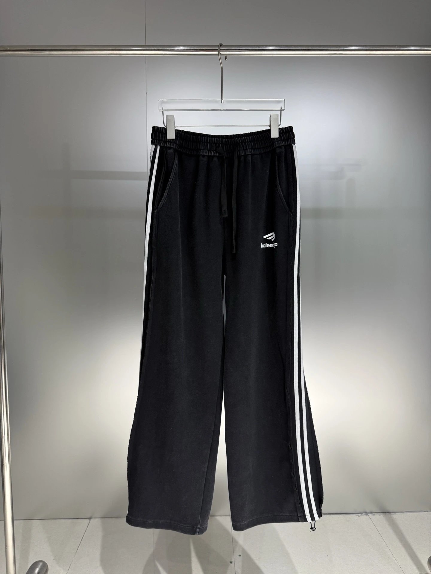 Balenciaga Cargo Sweatpants Black - 5