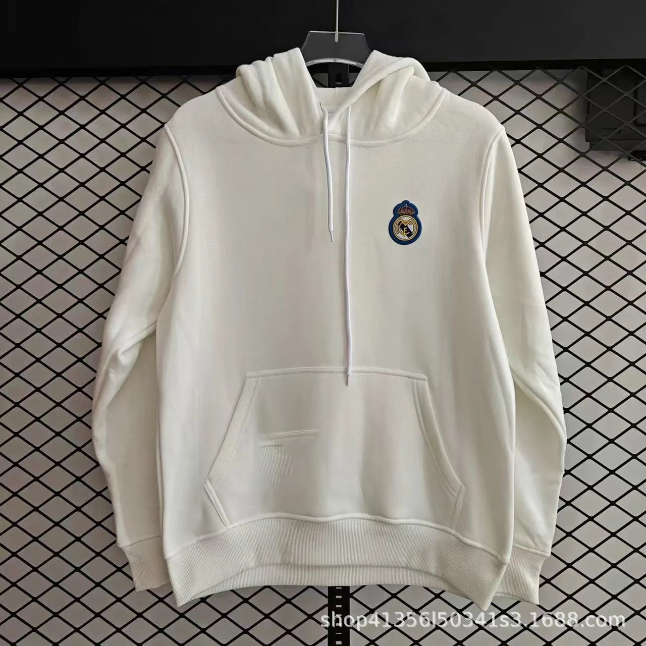 Design Minimalist Logo Hoodie White - 9