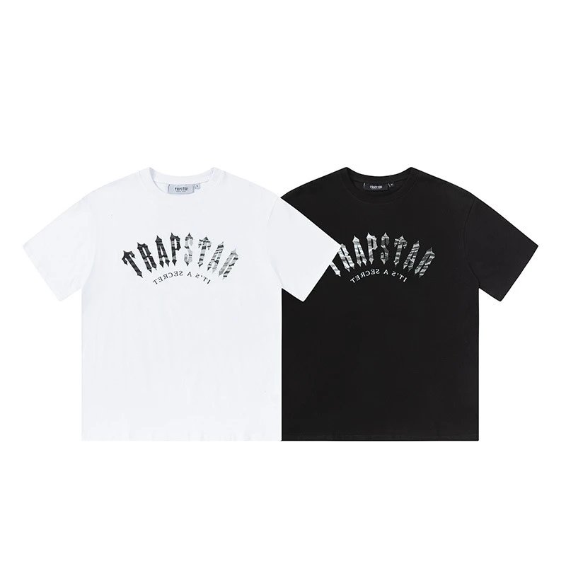 Trapstar Traphouse T-1 Logo Graphic Black T-Shirt T-Shirts - 24
