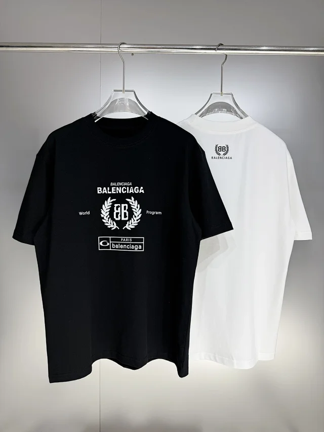 Balenciaga Multiple graphic T-shirt designs product detail image 21