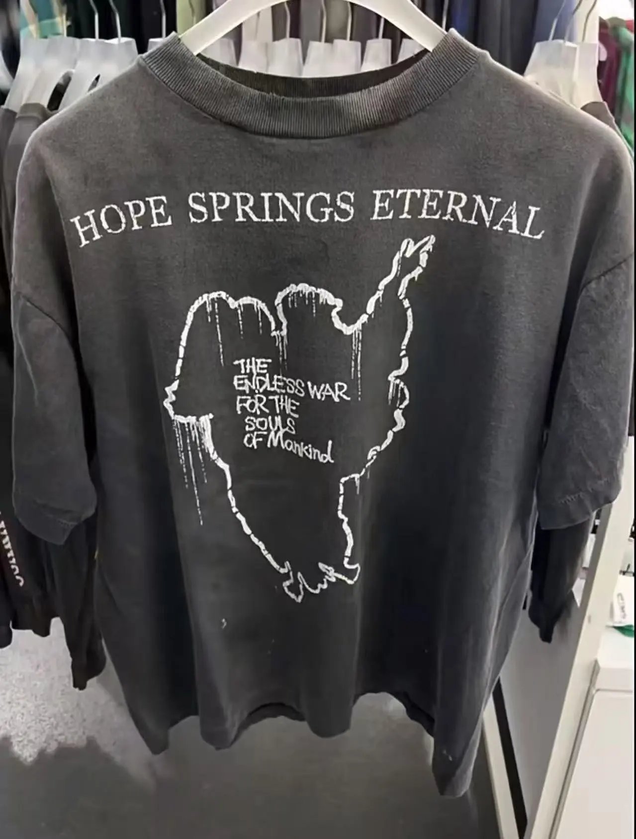 Design 'Hope Springs Eternal' Distressed Graphic T-Shirt Black - 10