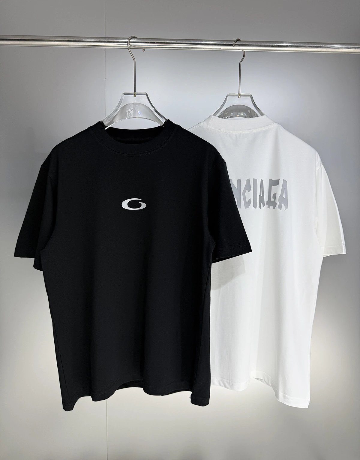 Lululemon Logo Tee White T-Shirt - 16