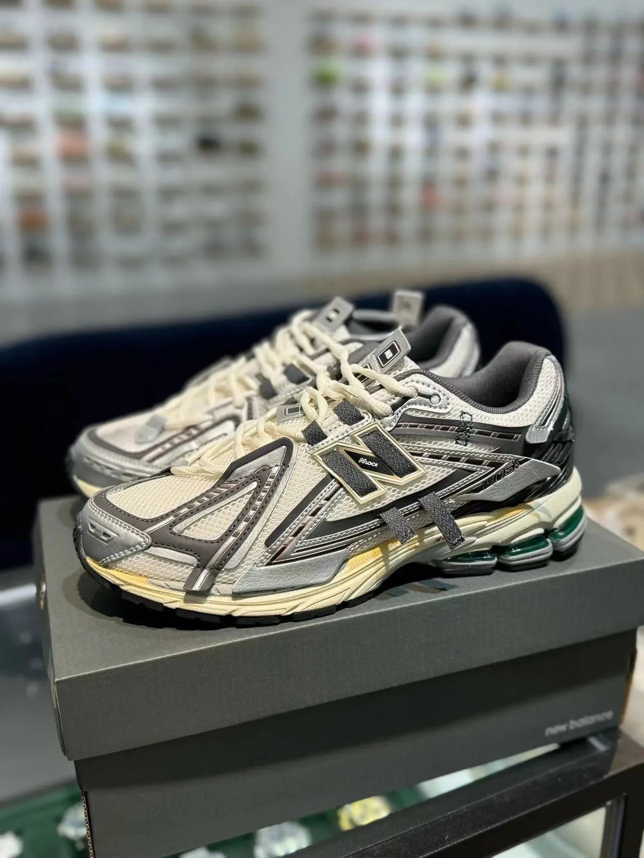 Nlock Sneakers 1906R mesh running — Deconstructing gray silver