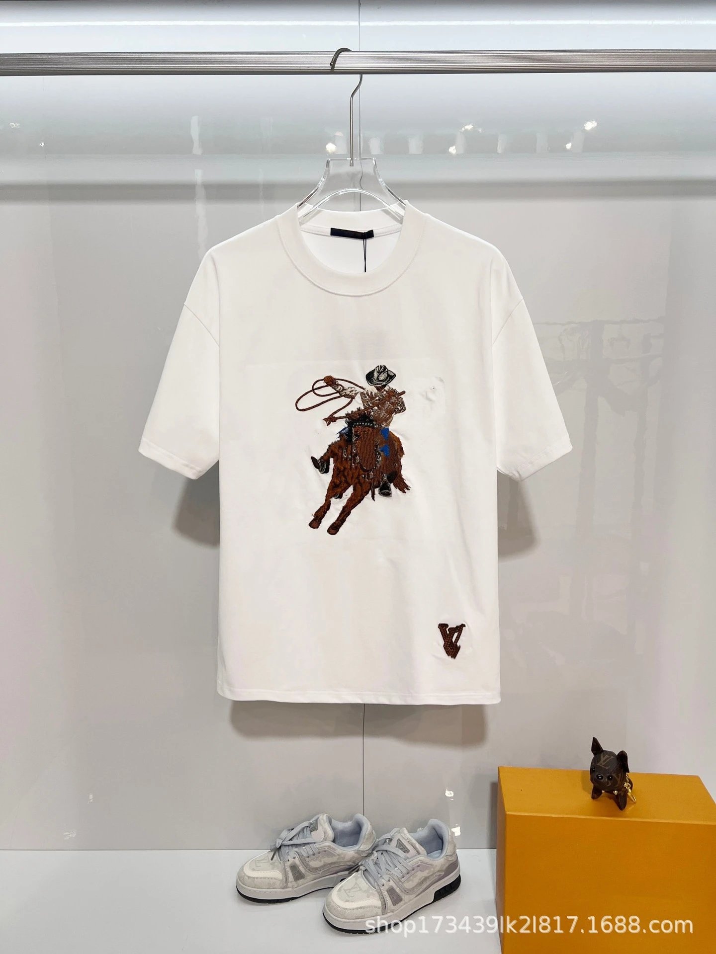 Valentino V Logo Embroidered Black T-Shirt - 5