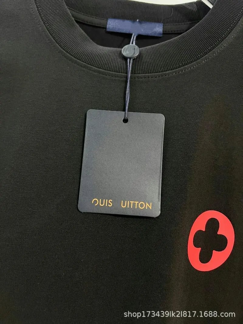 Valentino V Logo Embroidered Black T-Shirt - 23