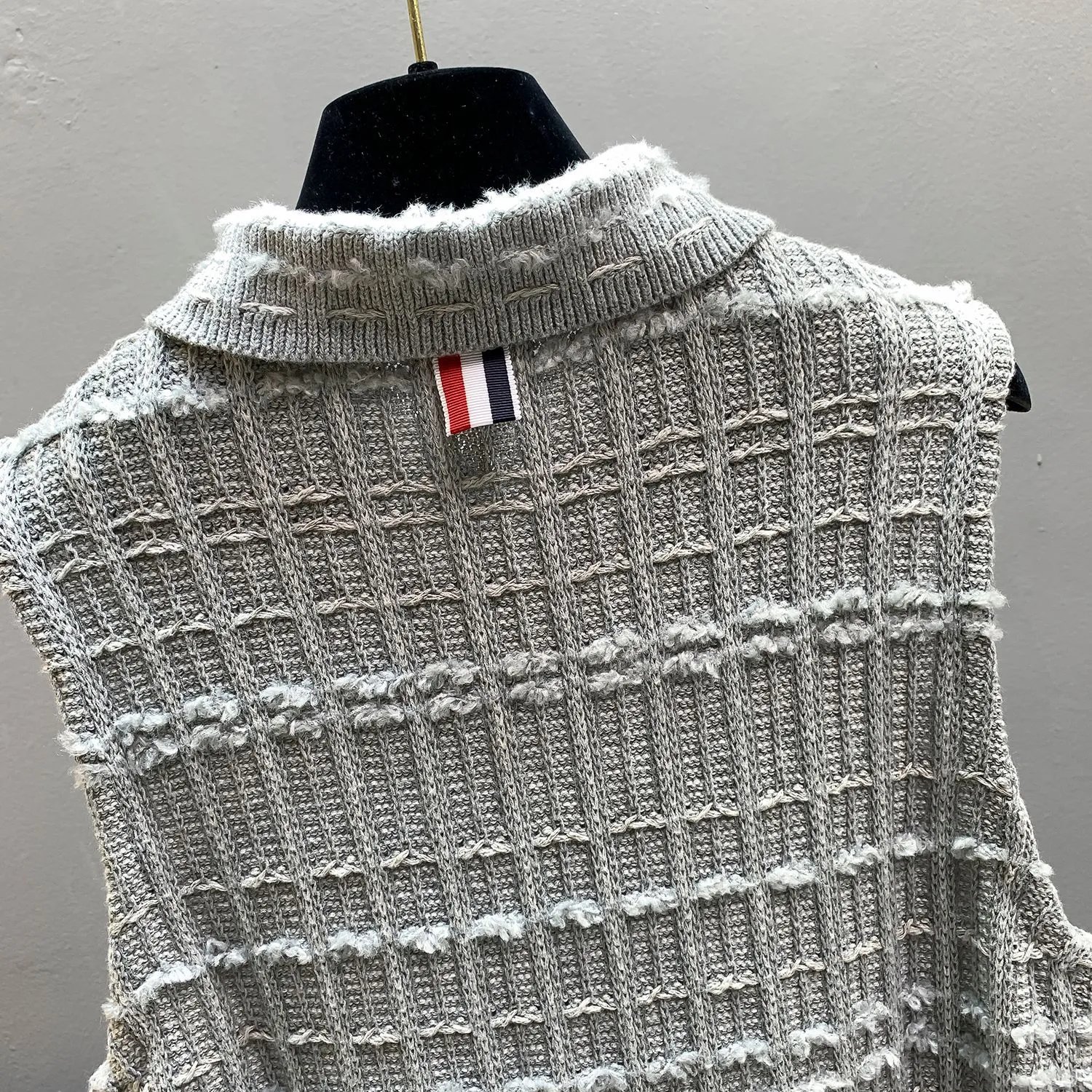 Chanel Tweed Collarless Sleeveless Dress in Gray-White - 5