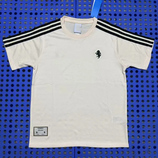 Juventus x Adidas Originals T-Shirt Beige T-Shirt - 1