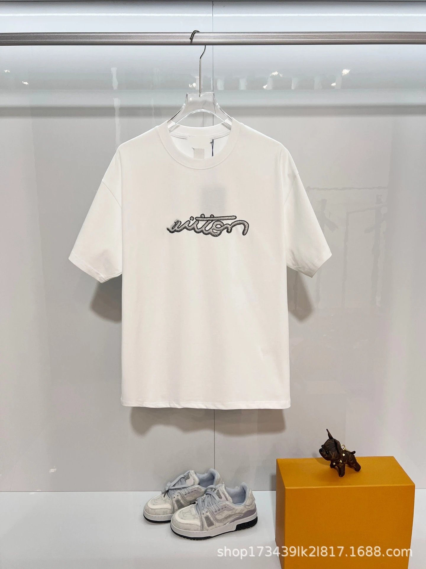 Design Embroidered Logo White T-Shirt - 10