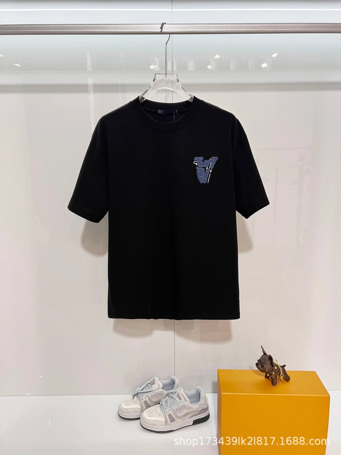 Design Embroidered Logo White T-Shirt - 15