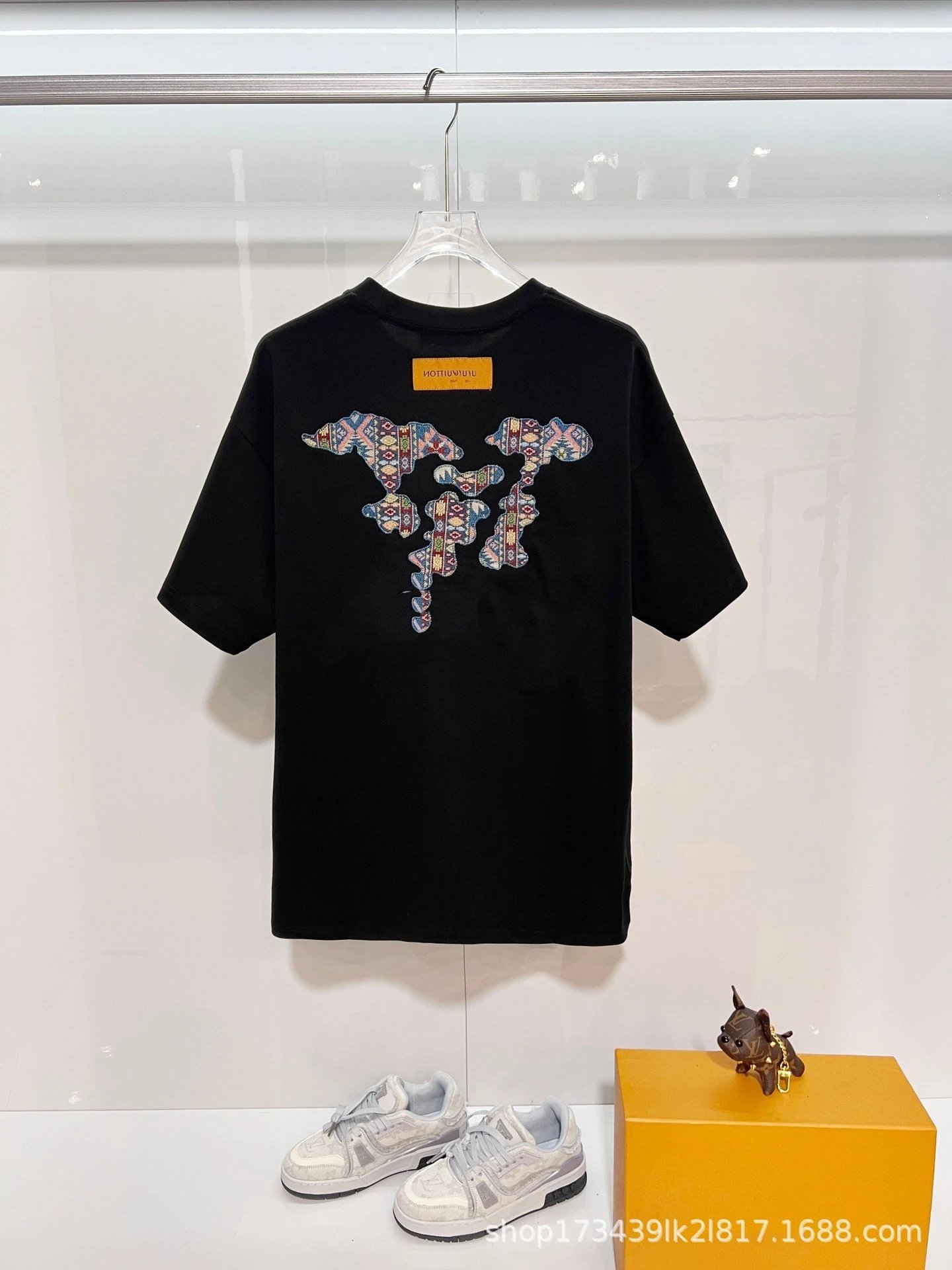 Design Embroidered Logo White T-Shirt - 20