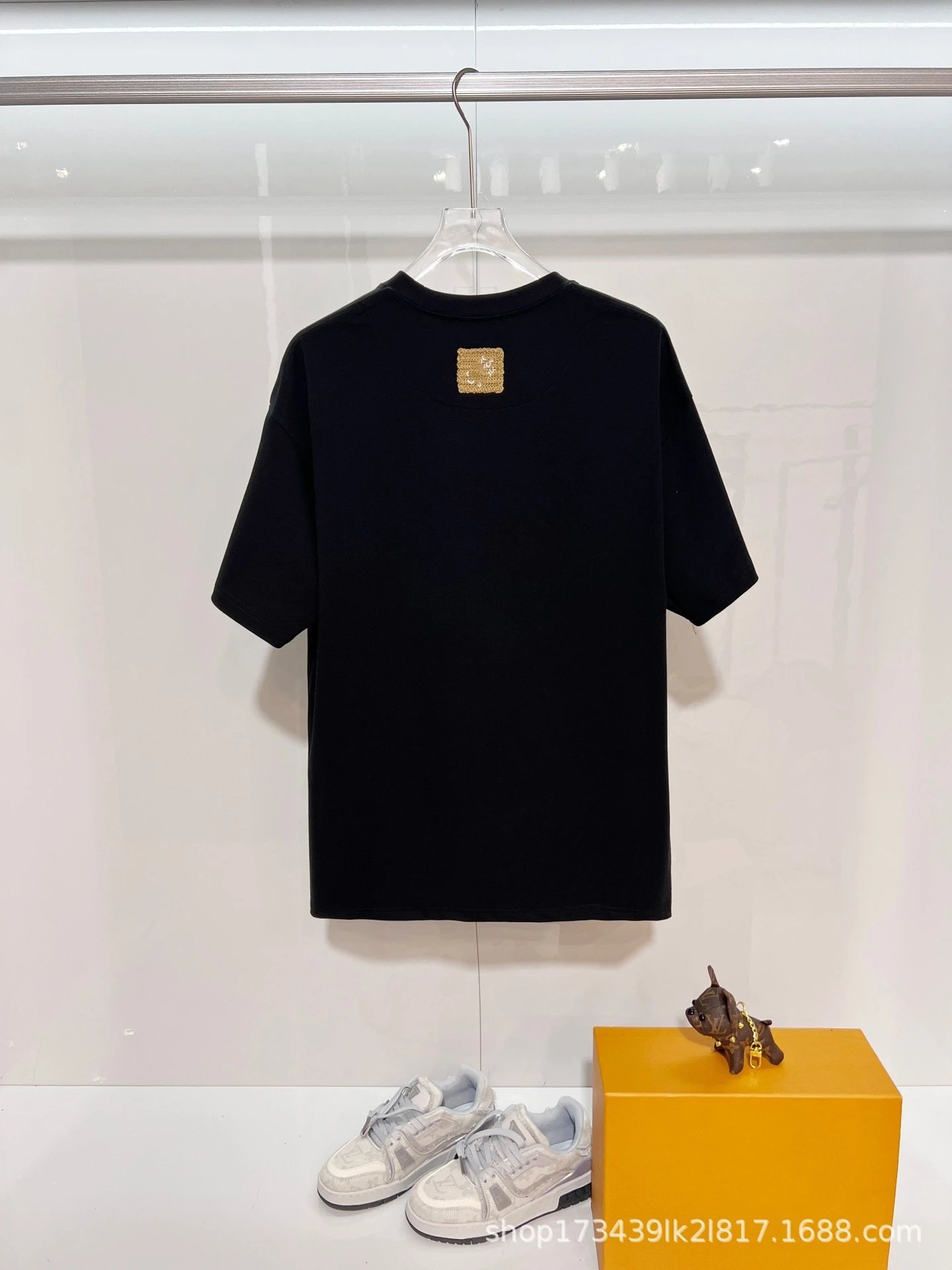 Design Embroidered Logo White T-Shirt - 23
