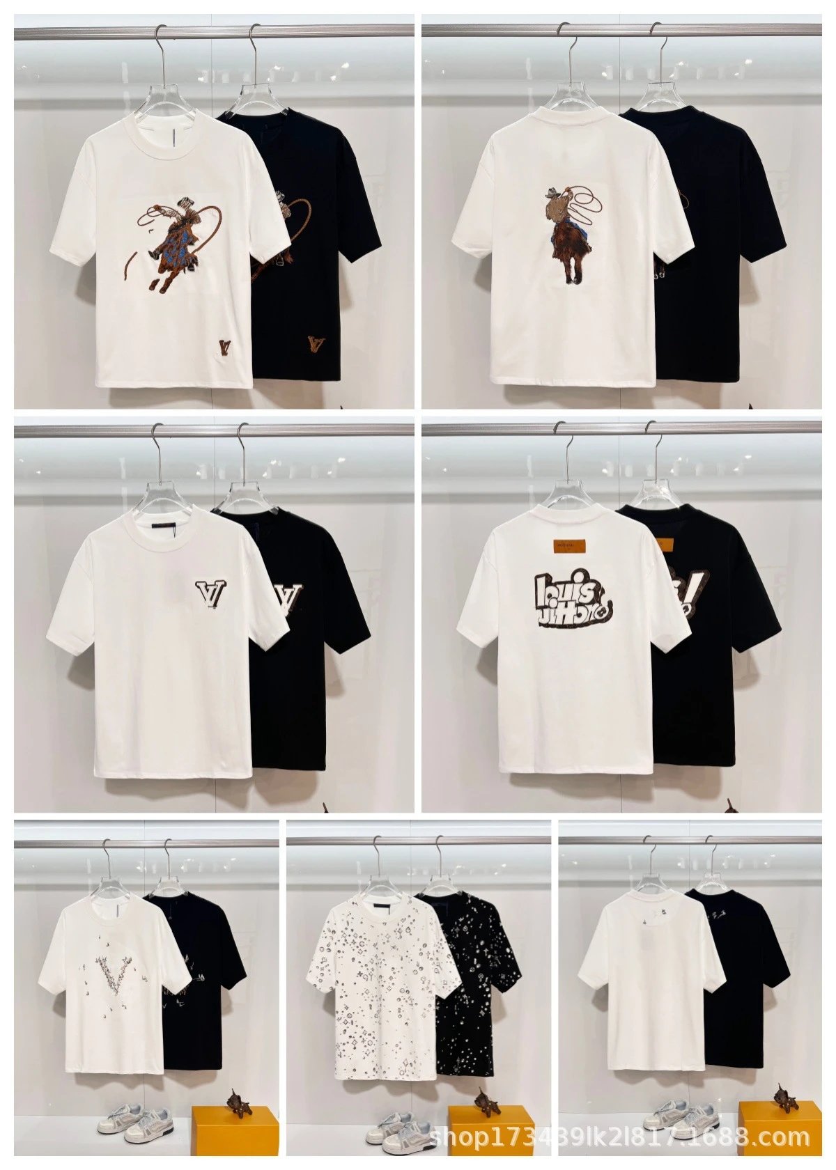 Valentino V Logo Embroidered Black T-Shirt - 3