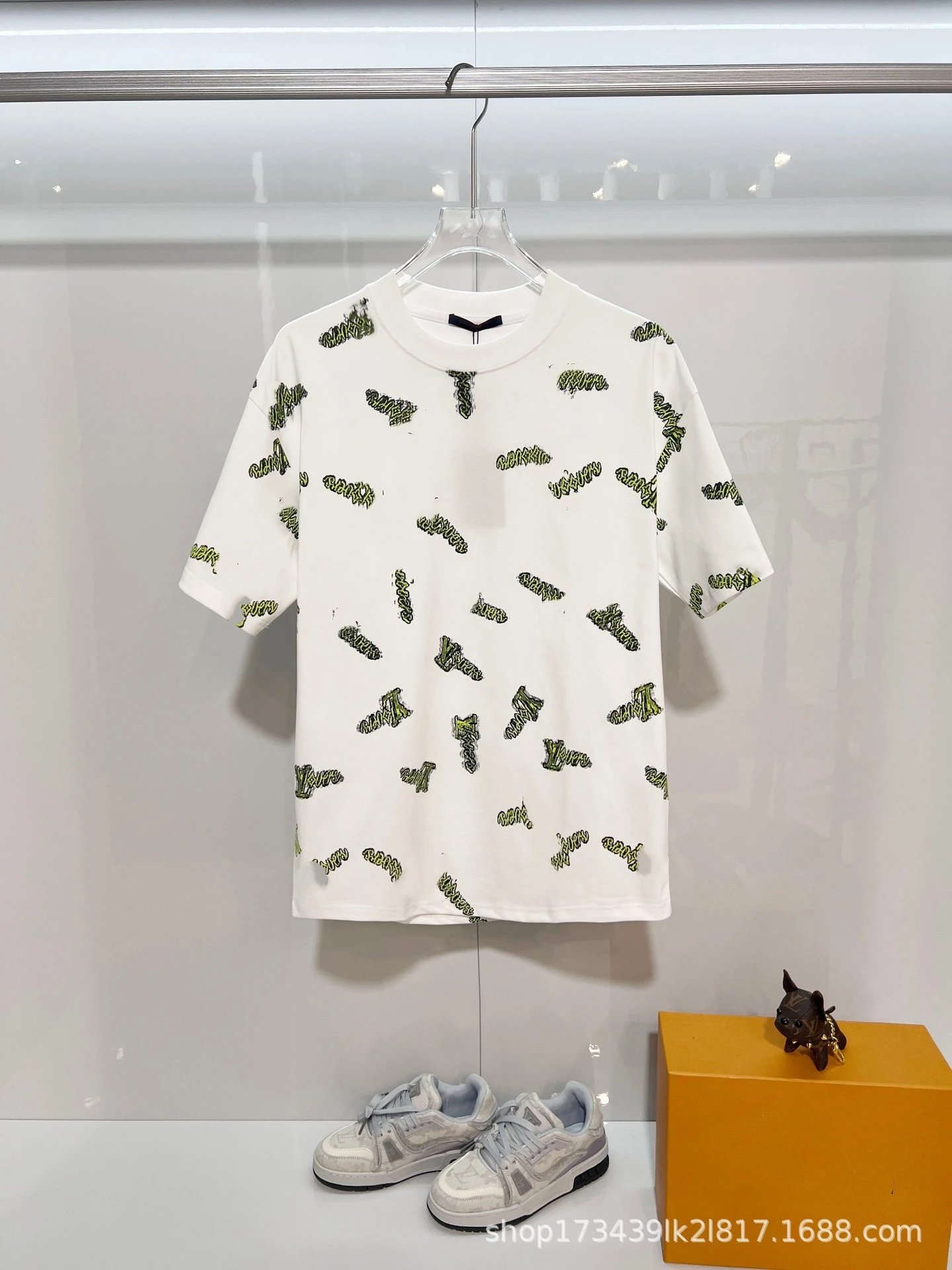 Design Embroidered Logo White T-Shirt - 40