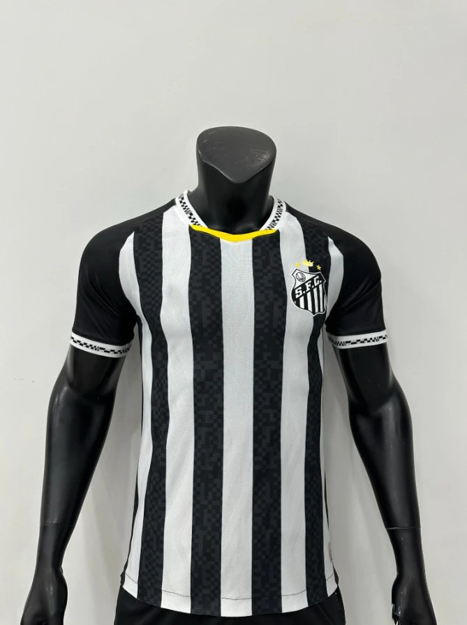 Design Benfica Away Jersey 2023-24 Cream with Red Accents Jersey - 11