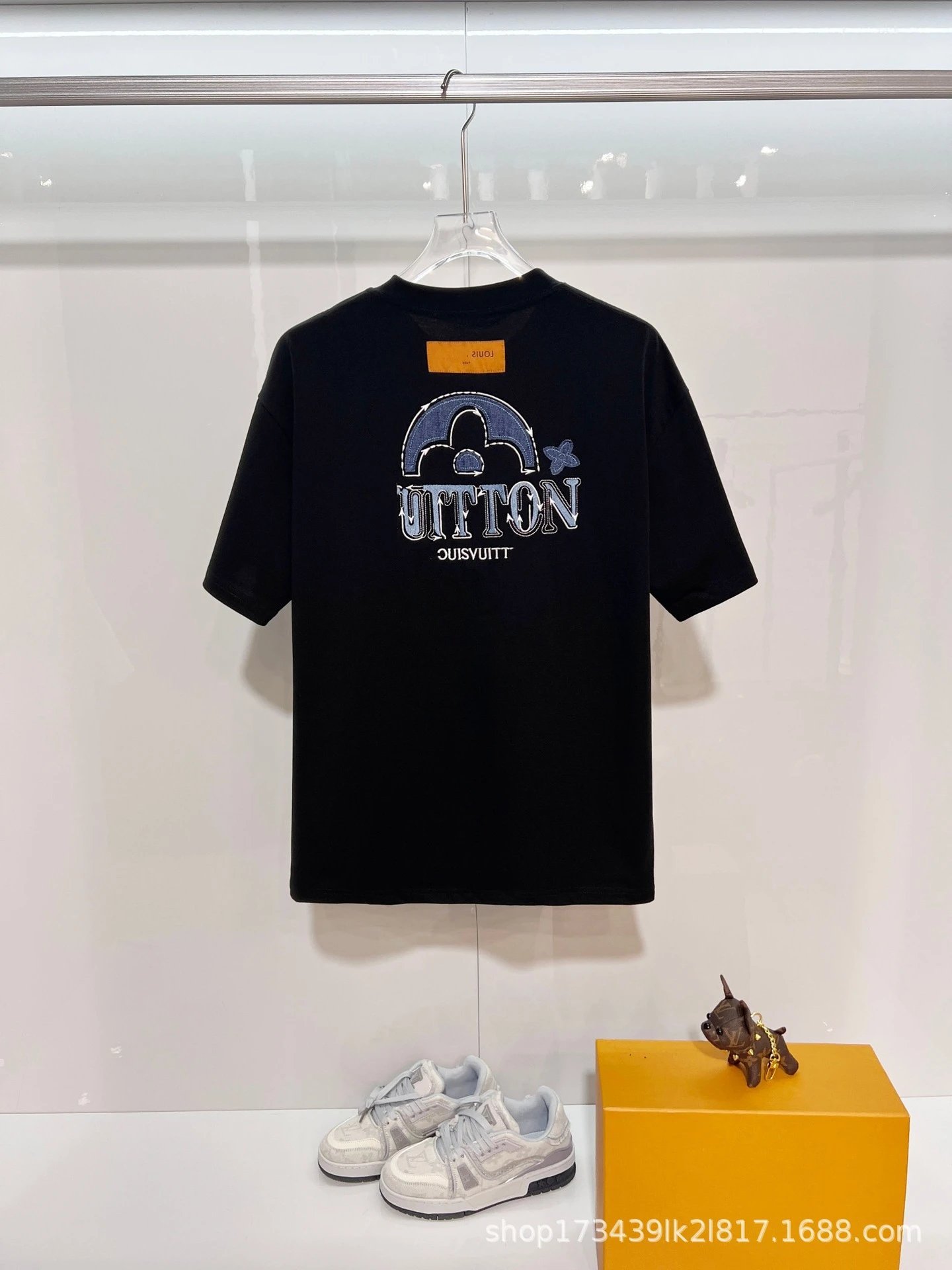 Design Embroidered Logo White T-Shirt - 16