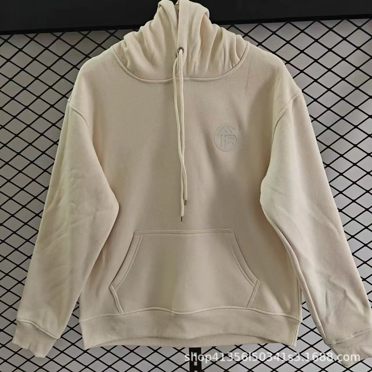 Design Minimalist Logo Hoodie White - 6