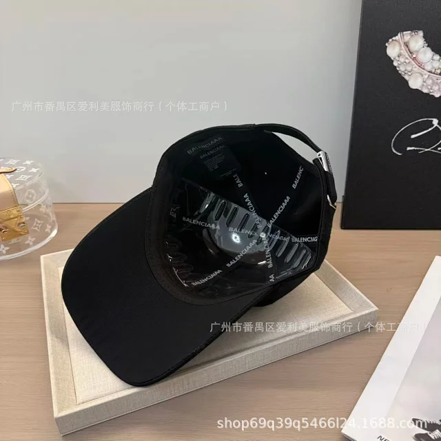 Unbranded Hats Baseball Cap with Embroidered BALENCIAAA Lettering product detail image 20